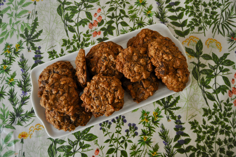 Teff Oatmeal Chocolate Chip Cookies
