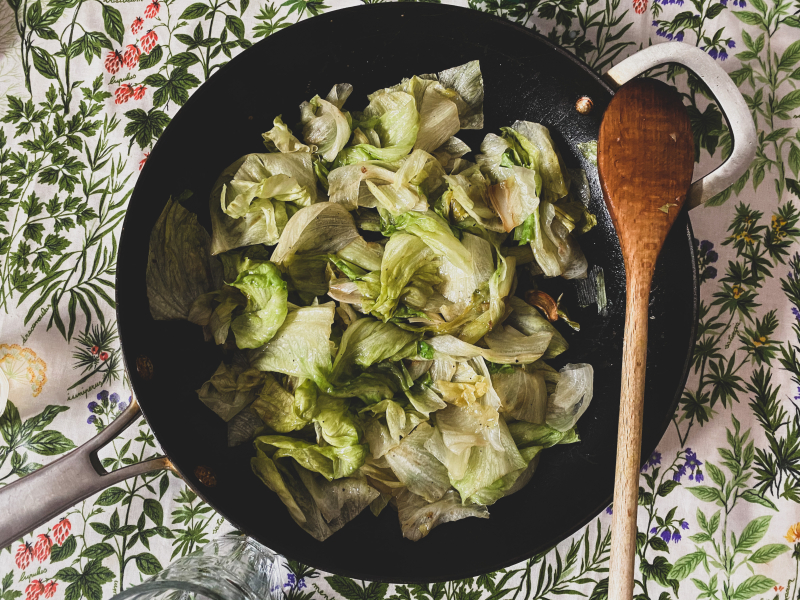 Stir-Fried Iceberg Lettuce